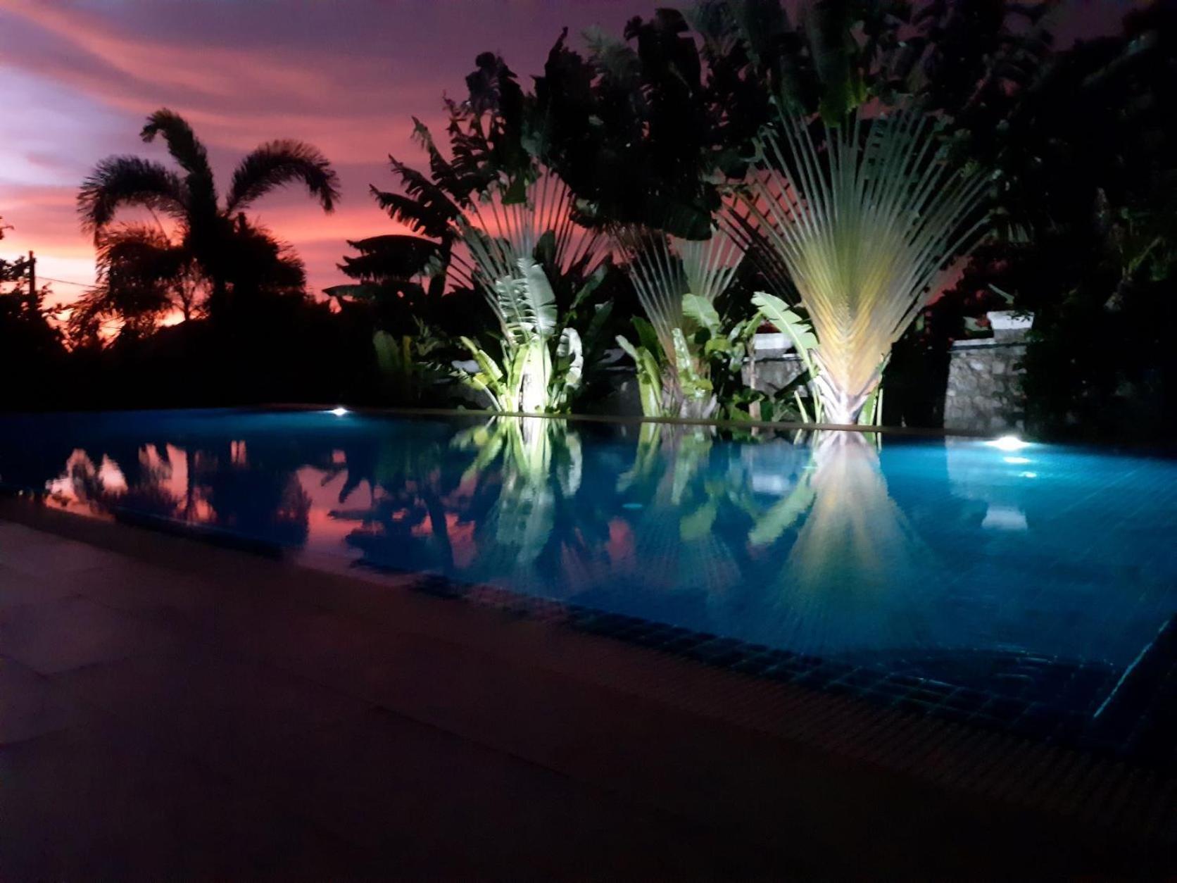 Villa 'The Blue House' - Qbungalows Kep Exterior photo