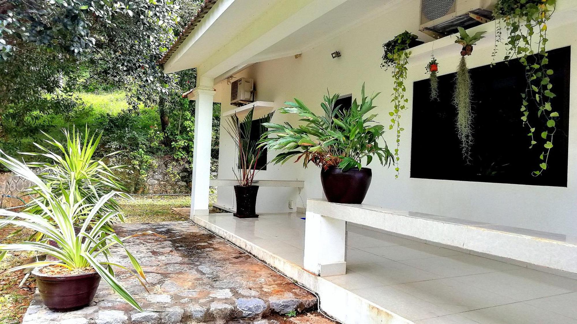 Villa 'The Blue House' - Qbungalows Kep Exterior photo